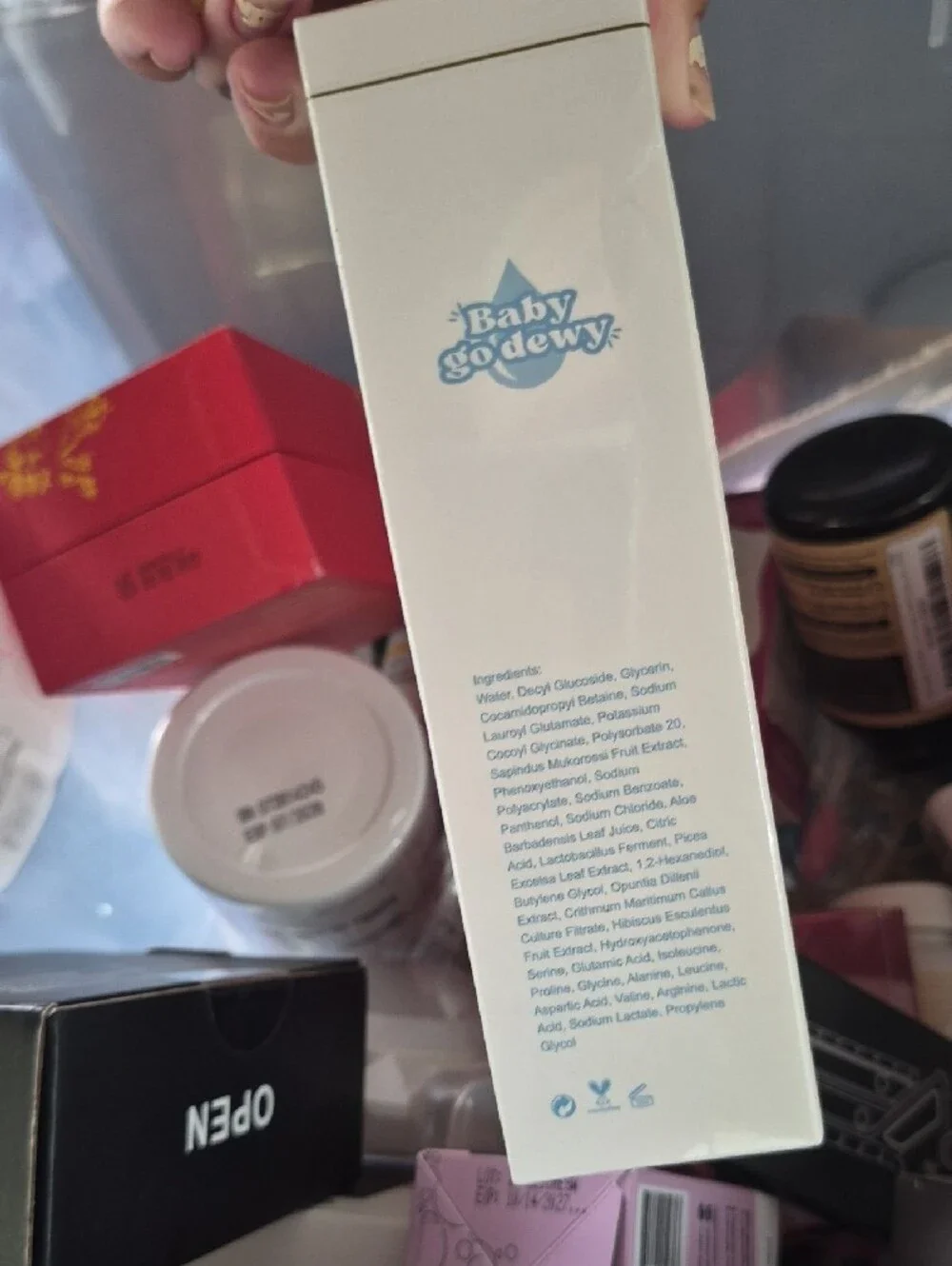 Baby go dewy String Foam Facial Cleanser - White & Blue